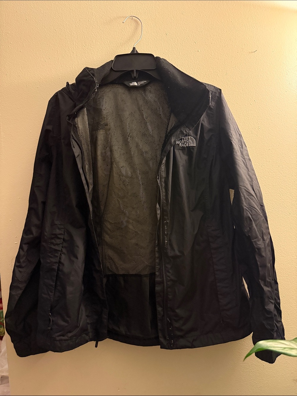 The North Face Women’s Black Hooded Rain Jacket Windbreaker Size M